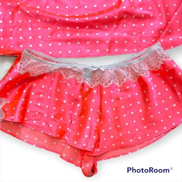 Y2k Vs polka dot cami and shorts pajamas